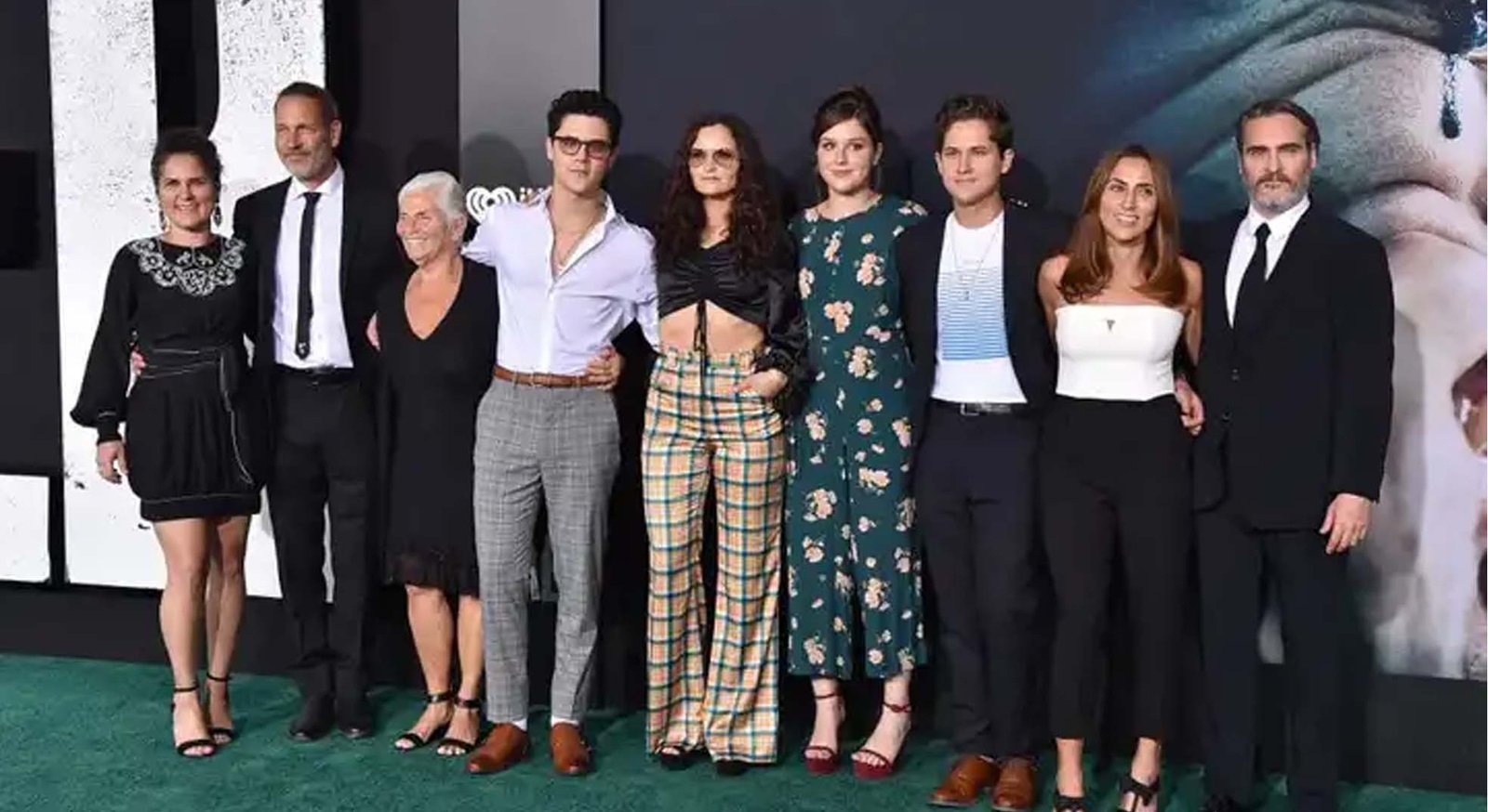 How Did Jodean Bottom Meet the Phoenix Family?